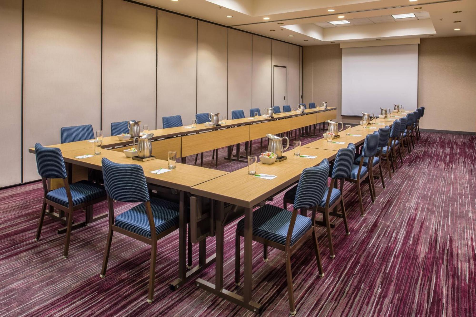 Courtyard By Marriott Seattle Federal Way Hotel Buitenkant foto