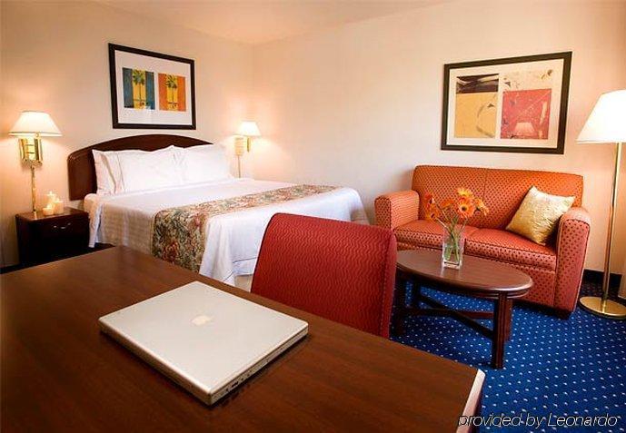 Courtyard By Marriott Seattle Federal Way Hotel Buitenkant foto
