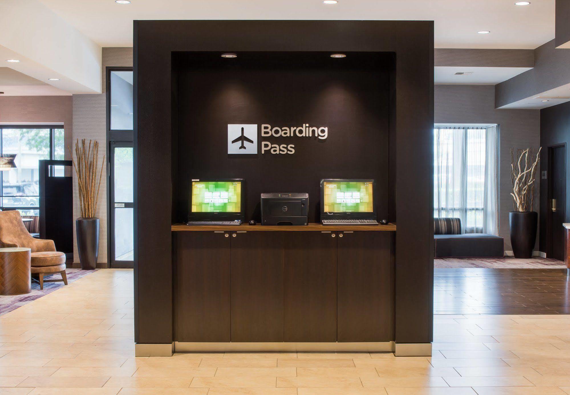 Courtyard By Marriott Seattle Federal Way Hotel Buitenkant foto